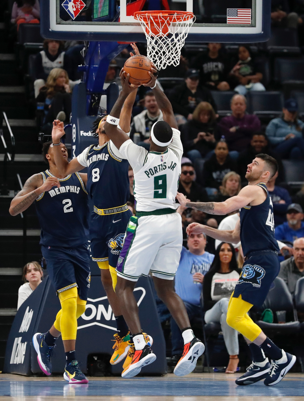 开云体育平台APP-灰熊卫冕冠军稳健发挥，胜出比赛的简单介绍