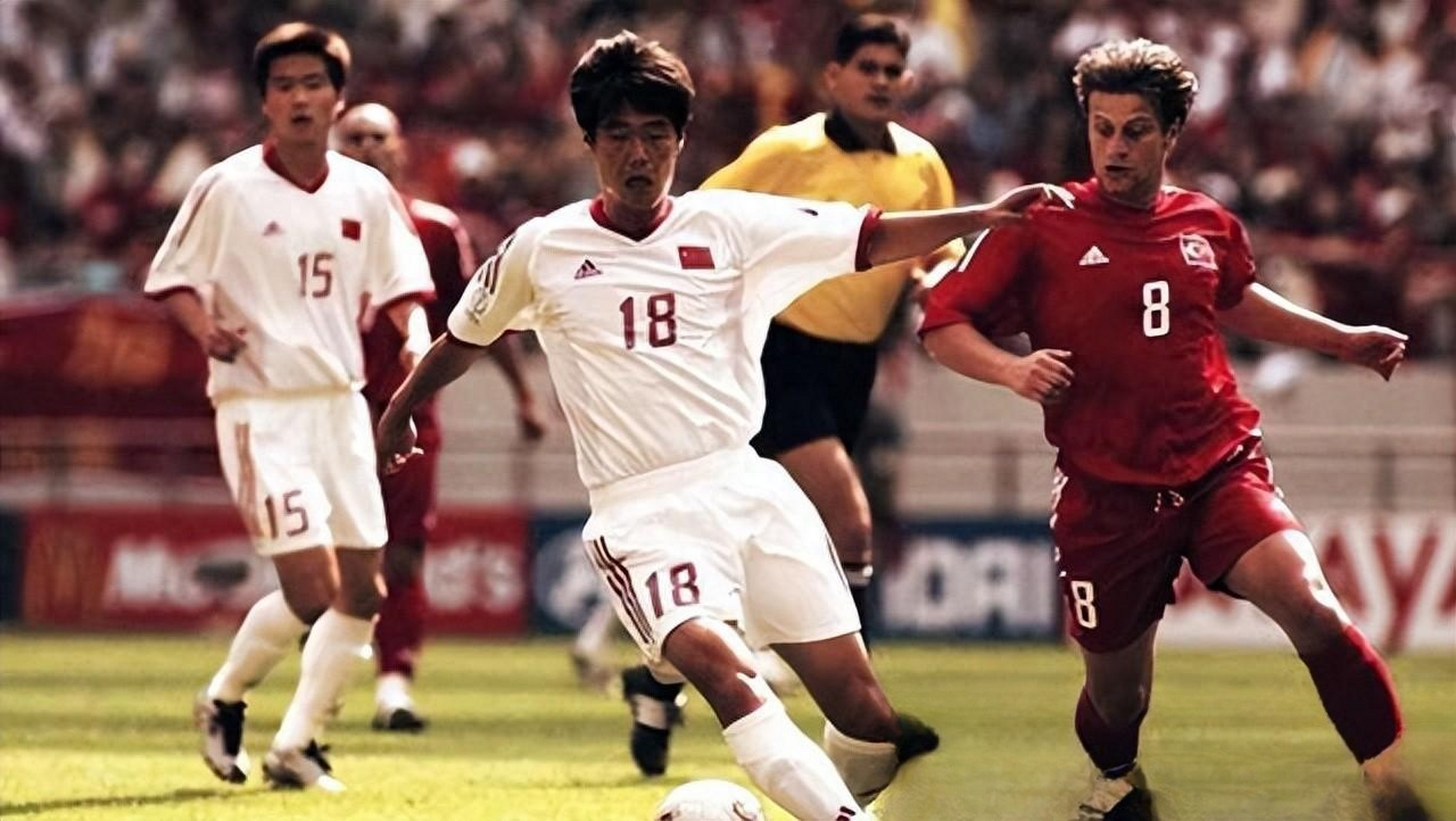 开云体育入口-纷繁足球赛事缤纷上演,国内球员豪情万丈的简单介绍