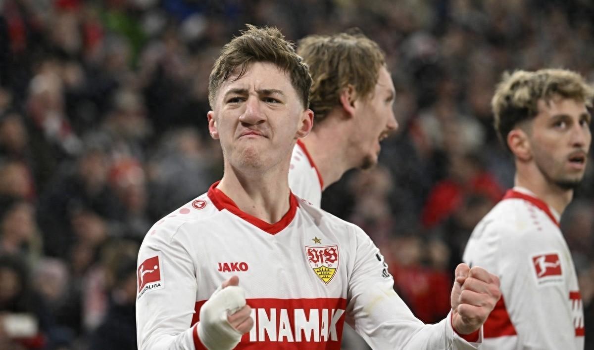 关于拜仁慕尼黑连胜,稳坐积分榜首的信息 关于拜仁慕尼黑连胜,稳坐积分榜首的信息