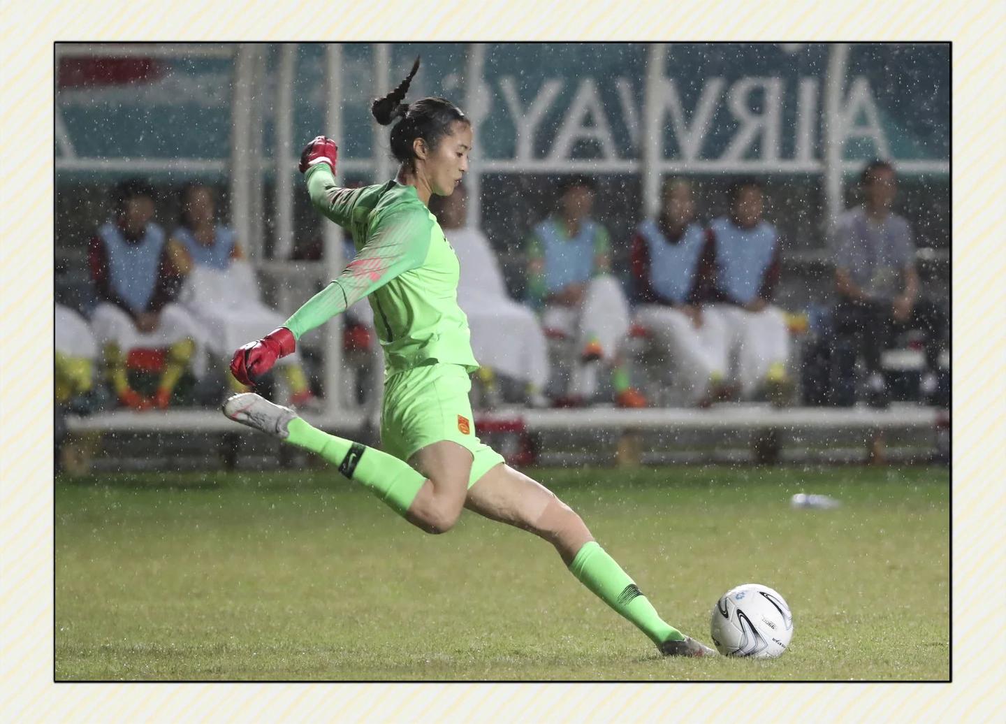开云平台-亚洲女足联赛新星崭露头角，斩获一箭之功