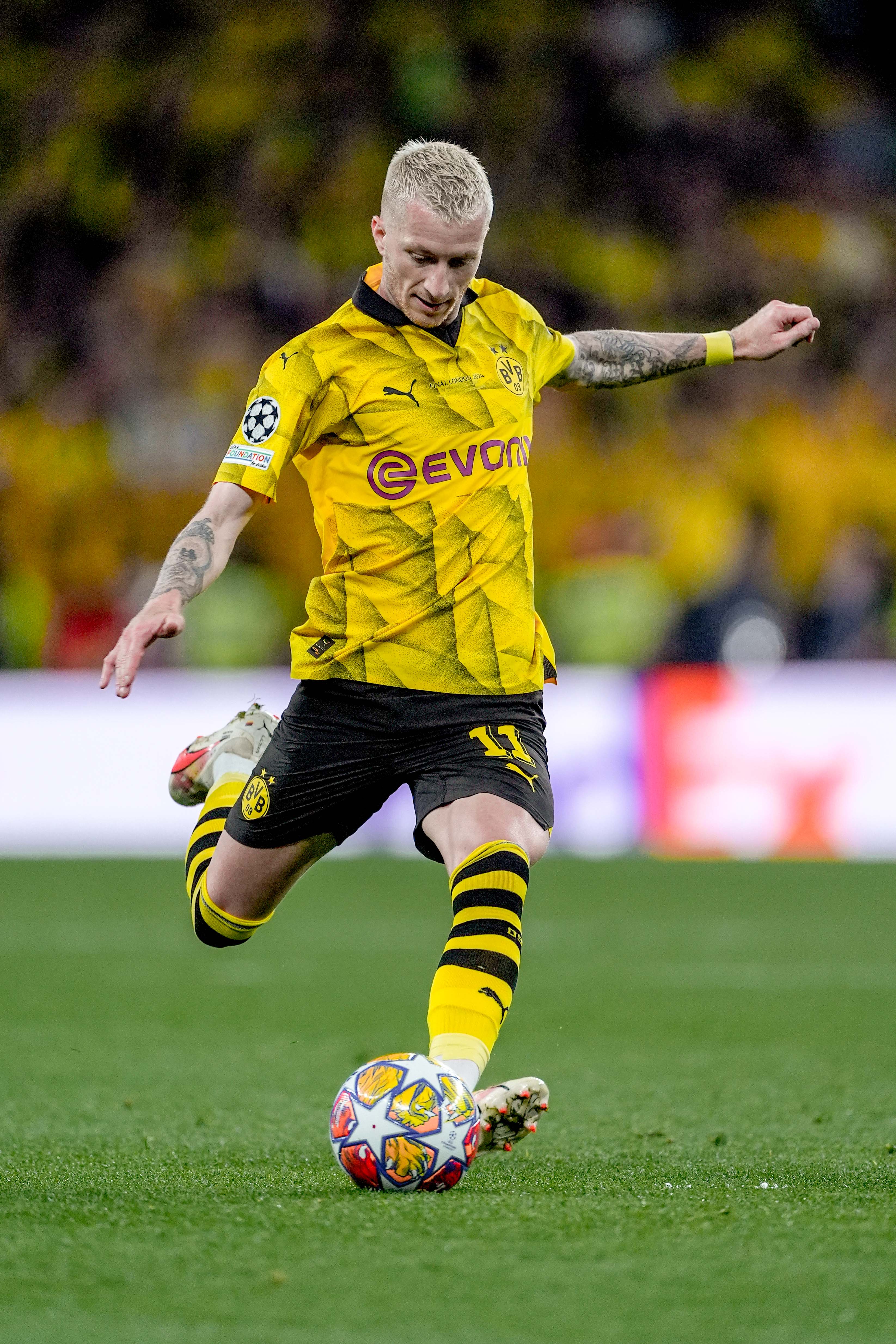 红极一时的足球明星,实力引人瞩目!的简单介绍 红极一时的足球明星,实力引人瞩目!的简单介绍