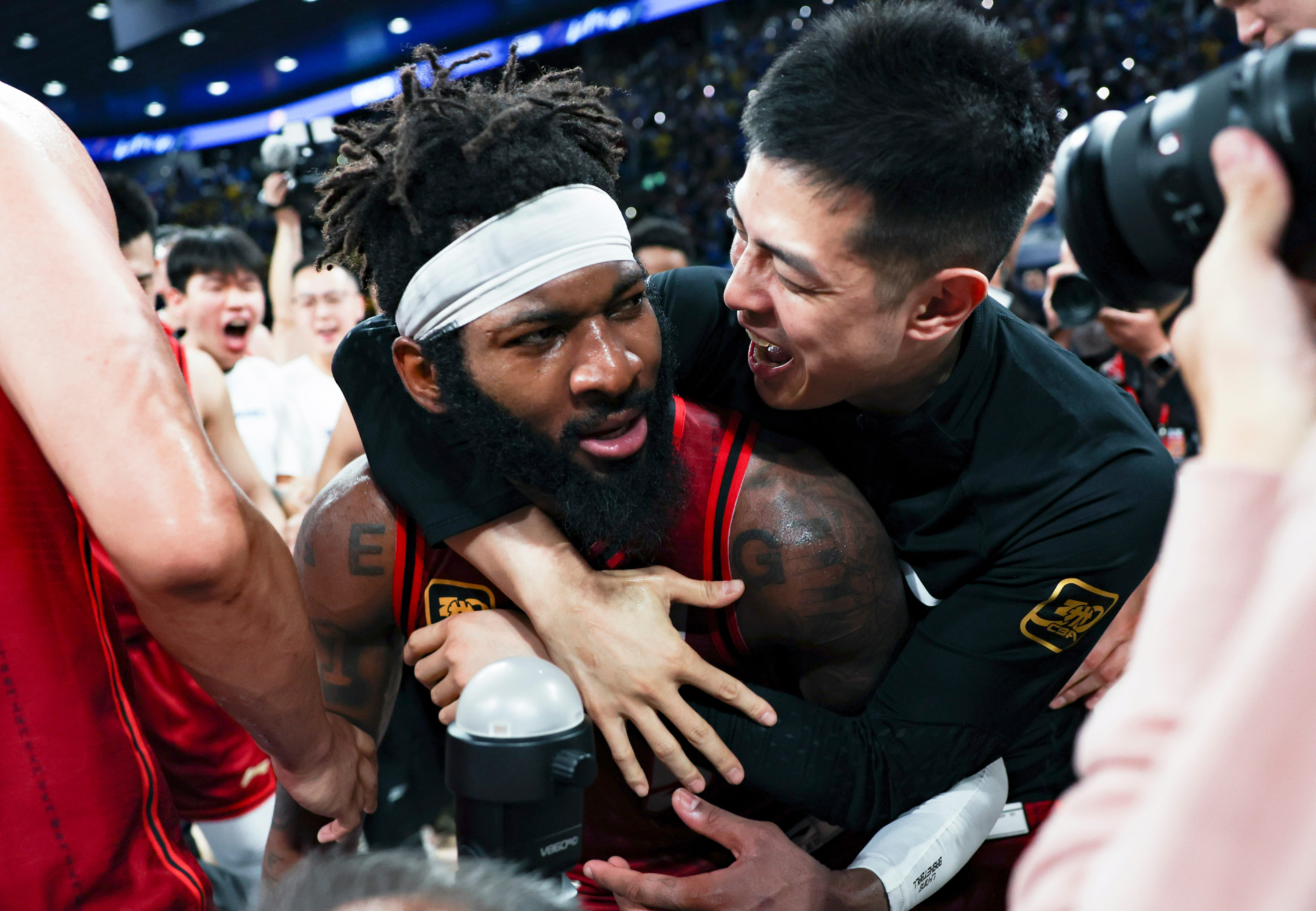 球队实力强大,轻松战胜对手 球队实力强大,轻松战胜对手