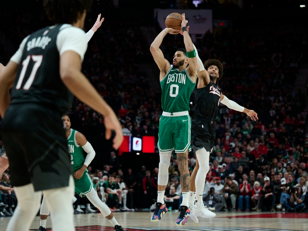 开云体育app-凯尔特人负开拓者，客场不敌对手的简单介绍