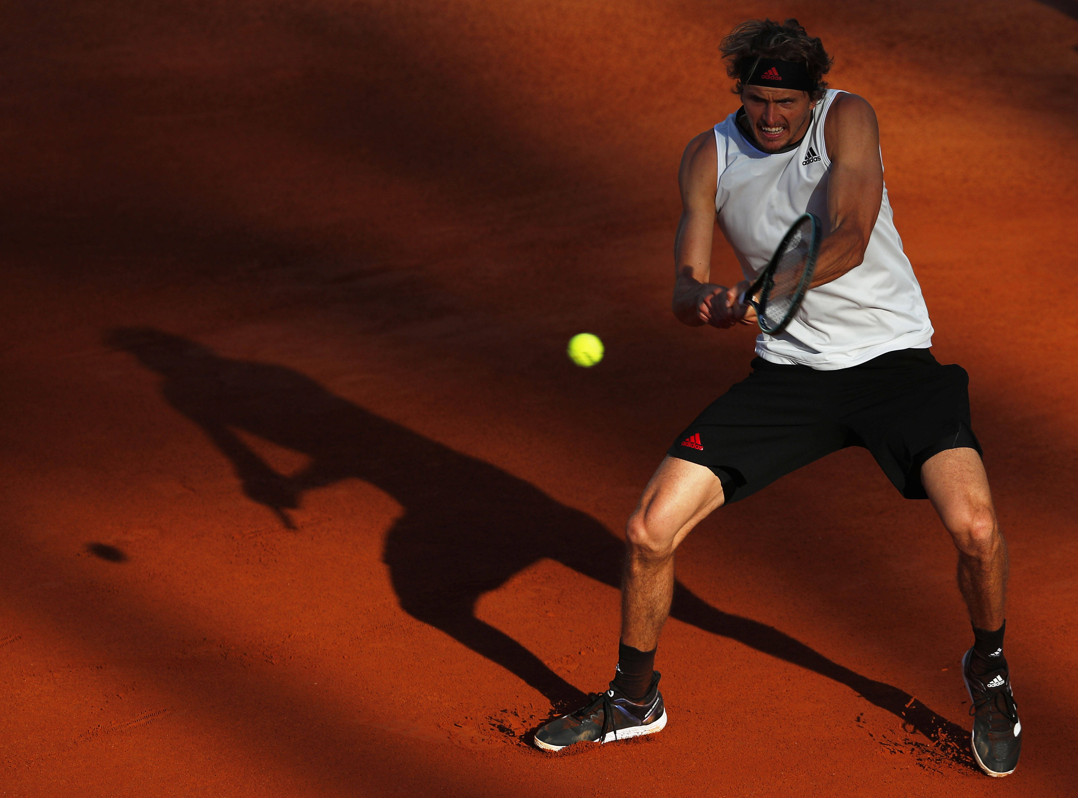 世界网球队绝杀意大利网球队,兹维列夫惊艳世界的简单介绍 世界网球队绝杀意大利网球队,兹维列夫惊艳世界的简单介绍