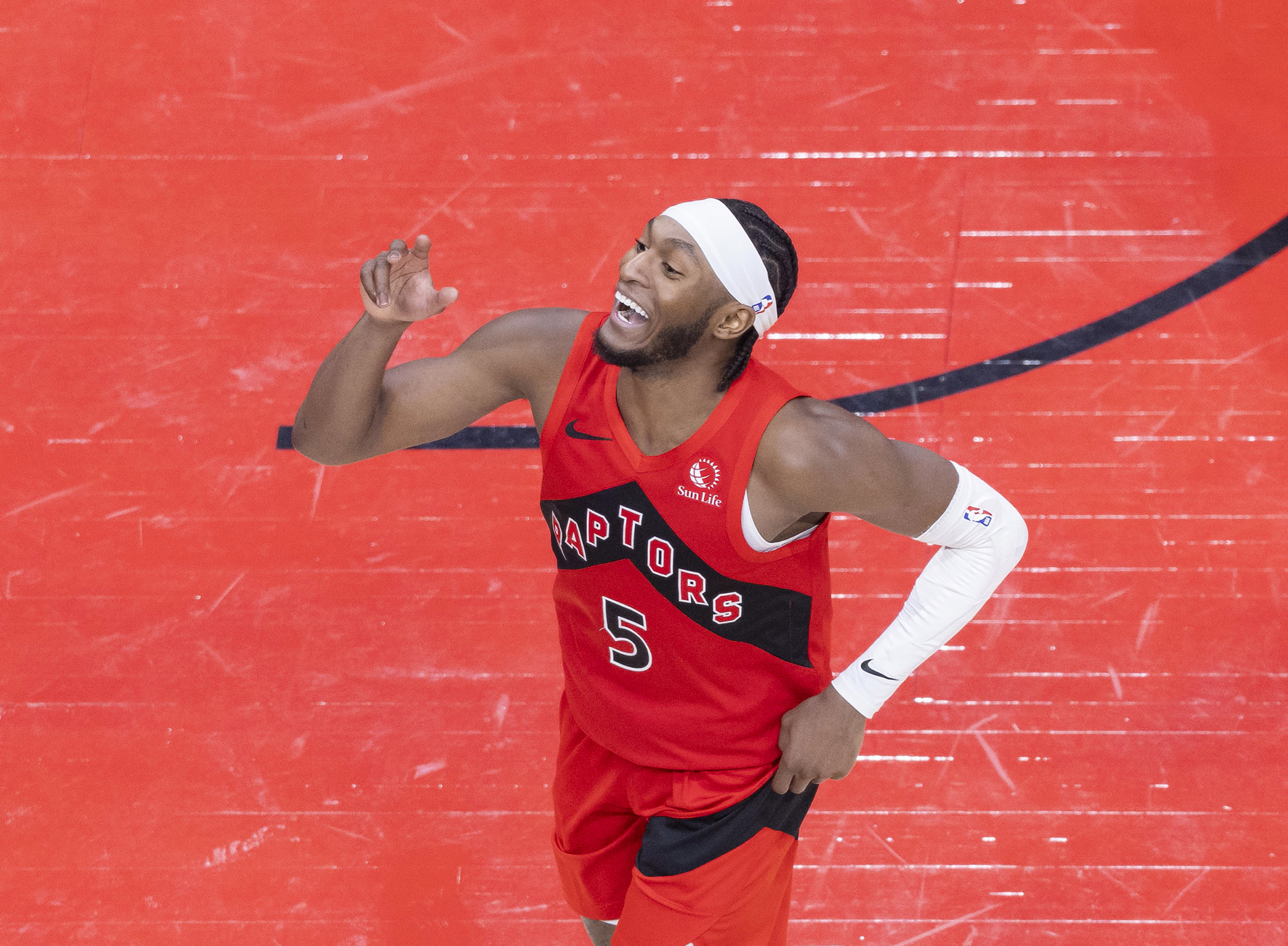 猛龙轻松击败尼克斯,取得七连胜 猛龙轻松击败尼克斯,取得七连胜