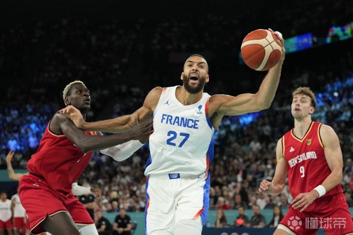 开云体育-关于加拿大男篮翻盘灰熊,戈贝尔关键制胜的信息