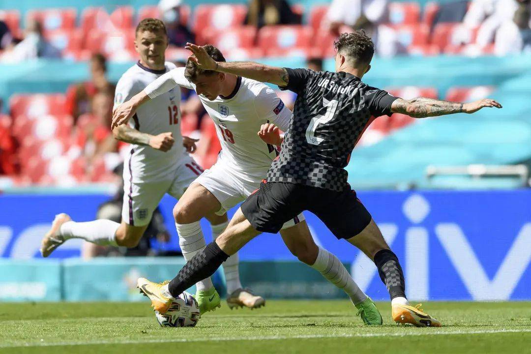 开云体育在线-英格兰队险胜葡萄牙队,林高远高光表现